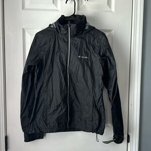Women’s Columbia rain jacket sz small